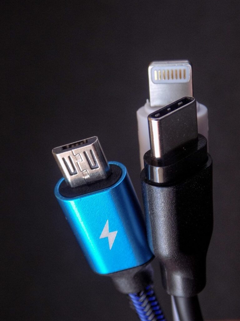 cable, wires, wire, technology, plug, electric, connection, usb, lightning, usb c, micro usb, landing, data, digital, energy, electronics, communication, smartphone, transfer, usb, usb c, usb c, usb c, usb c, usb c